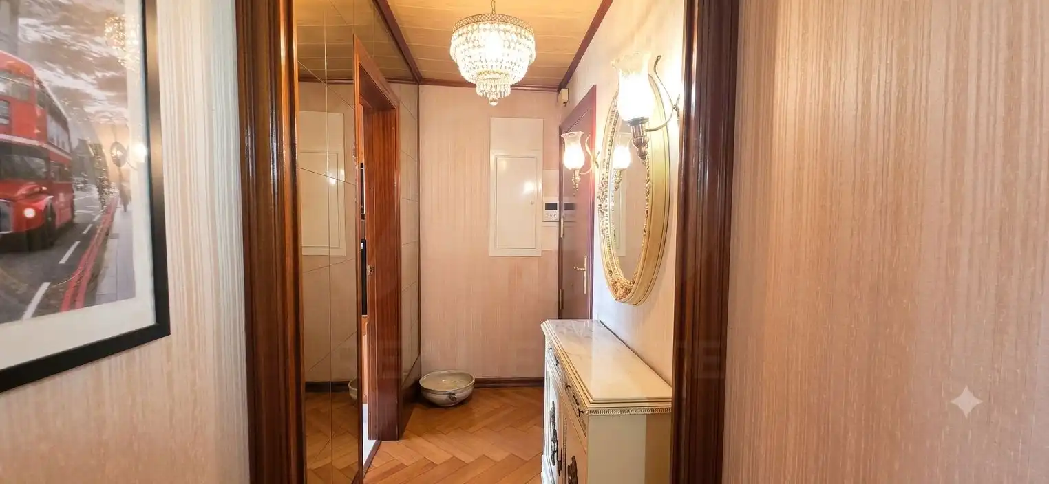 Flat for sale in Barcelona  with Air Conditioner and Heating