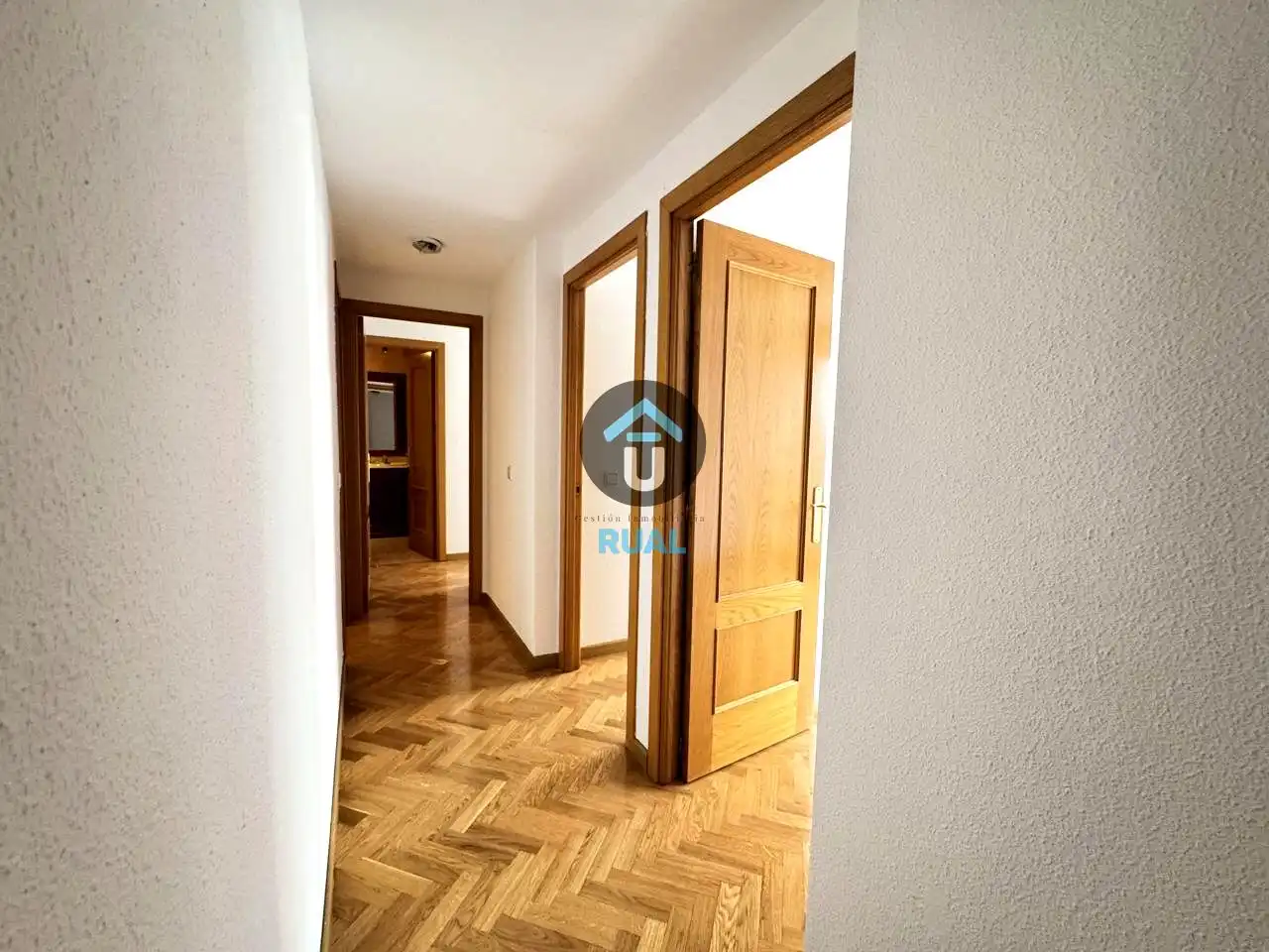 Flat for rent in Madrid  with Heating, Storage room and Community pool