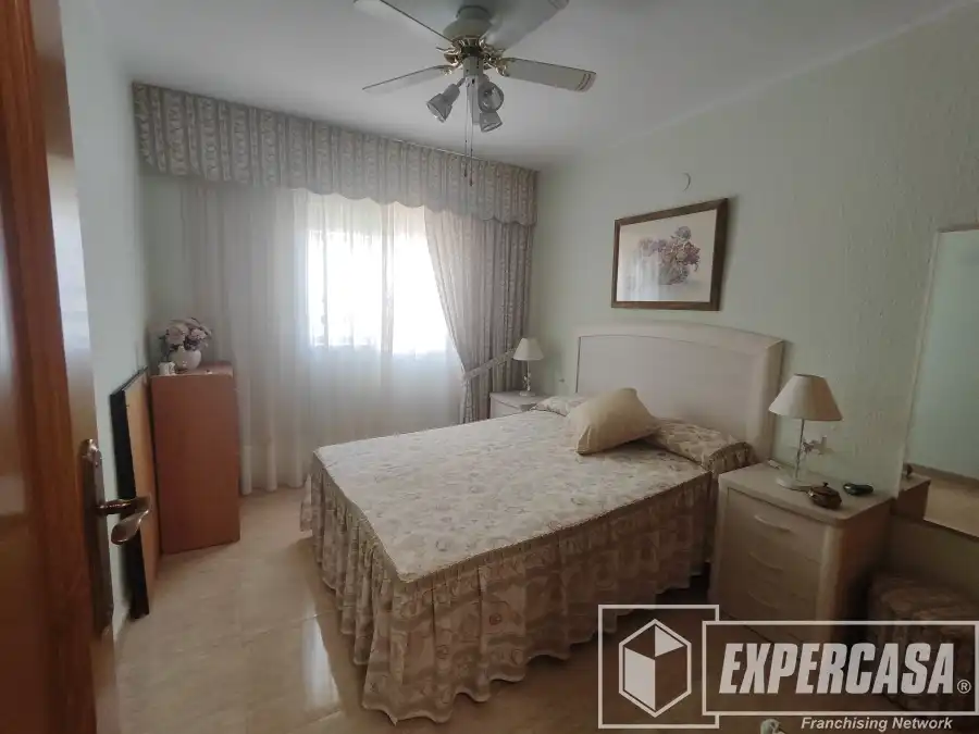 Dormitori de Apartament en venda en Benicasim / Benicàssim amb Aire condicionat, Terrassa i Moblat