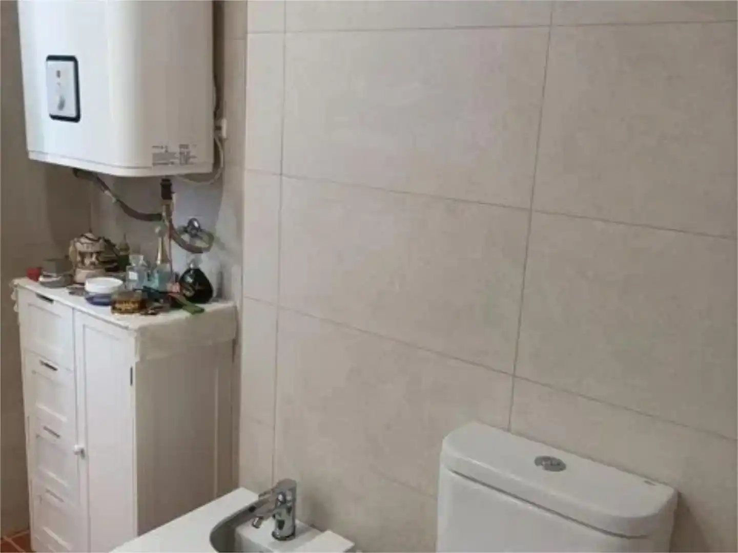 Bathroom of Houses for sale in Gilet  with Air Conditioner, Private garden and Storage room