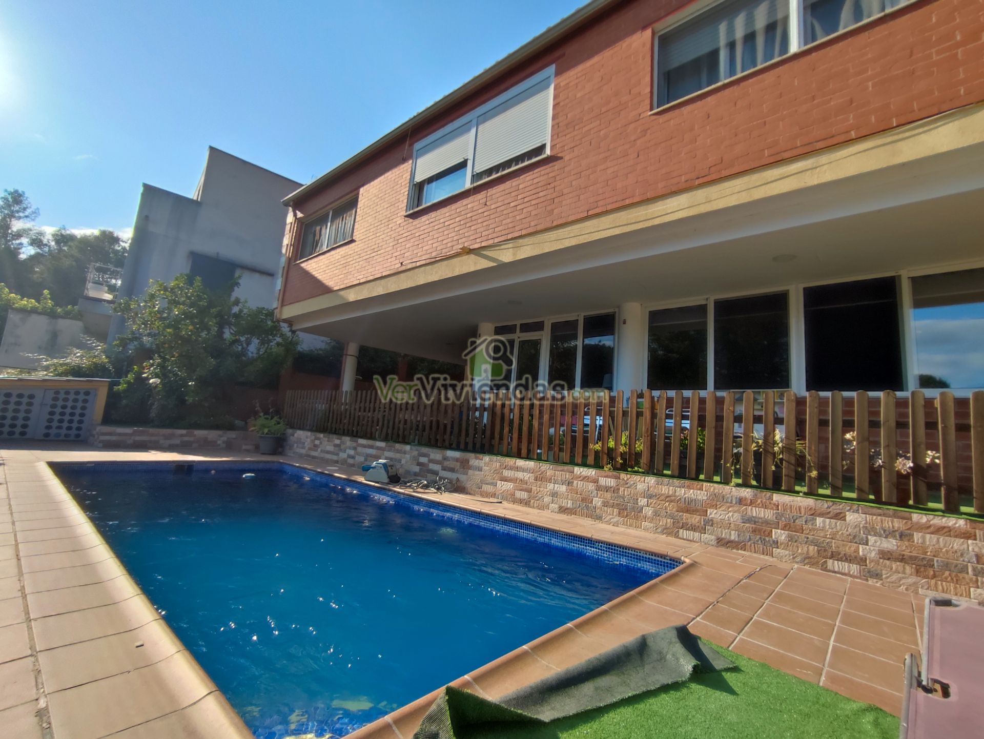 Piscina de Casa o xalet en venda en Corbera de Llobregat amb Calefacció, Jardí privat i Terrassa