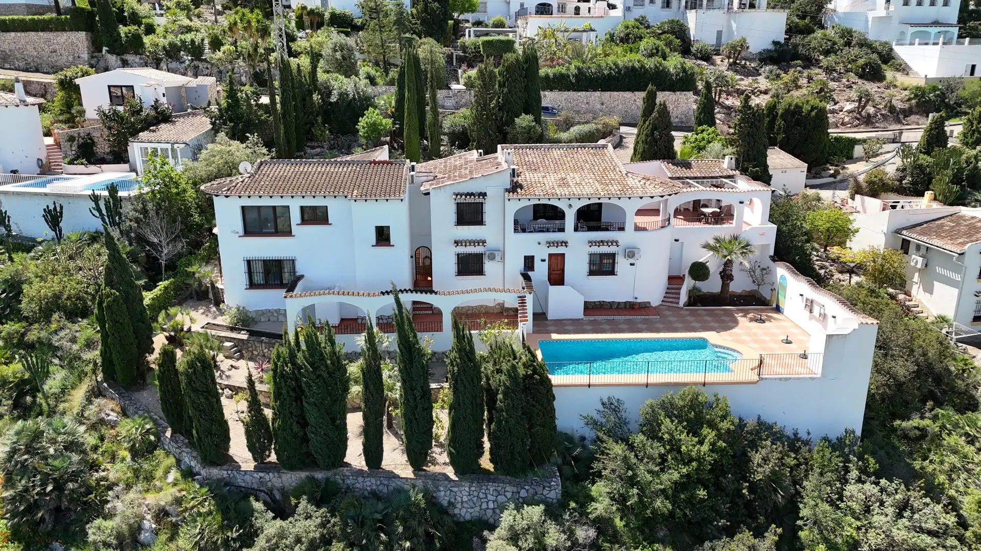 Casa rústica con piscina en venta en Pego
