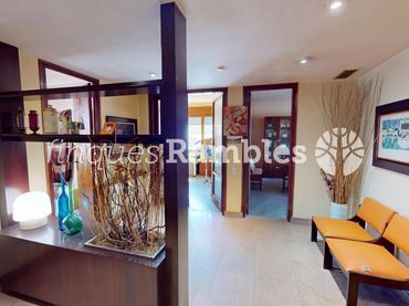 Flat with balcony for sale in Centre