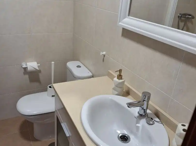 Baño de Piso de alquiler en Bueu con Calefacción, Amueblado y Horno