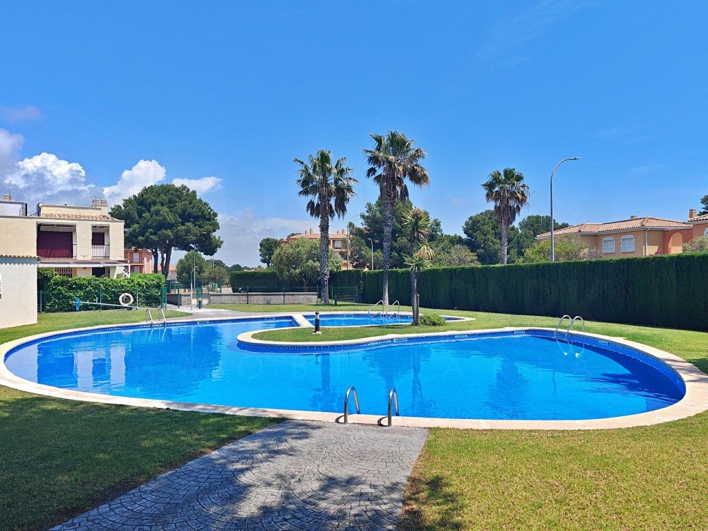 Piscina de Piso en venta en Mont-roig del Camp con Aire acondicionado, Calefacción y Terraza