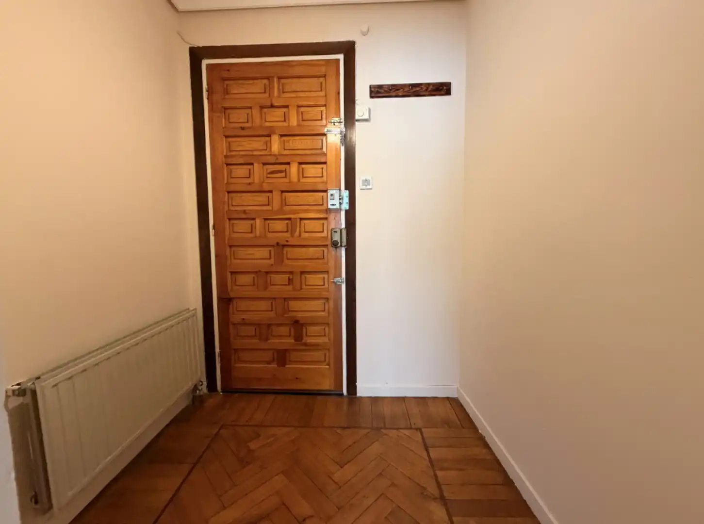 Wohnung zur Miete in Los Corrales de Buelna  mit Heizung, Privatgarten und Parkett