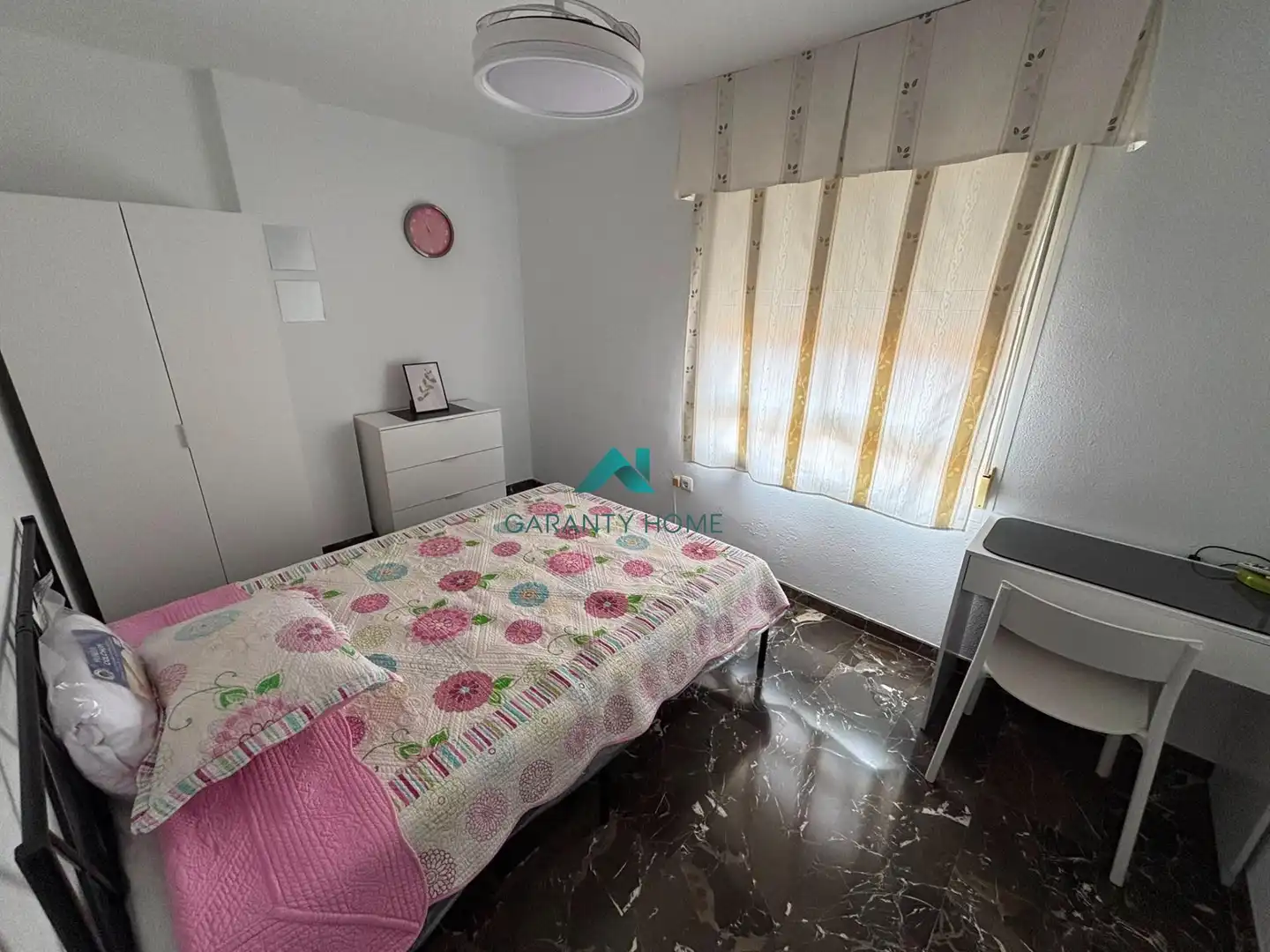 Habitación de Piso de alquiler en Jaén con Aire acondicionado, Terraza y Amueblado