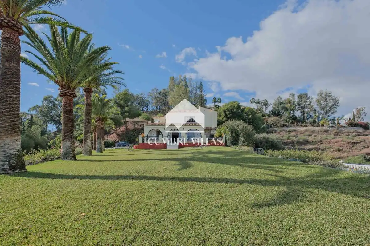 Jardí de Casa o xalet en venda en Nerja amb Jardí privat i Terrassa