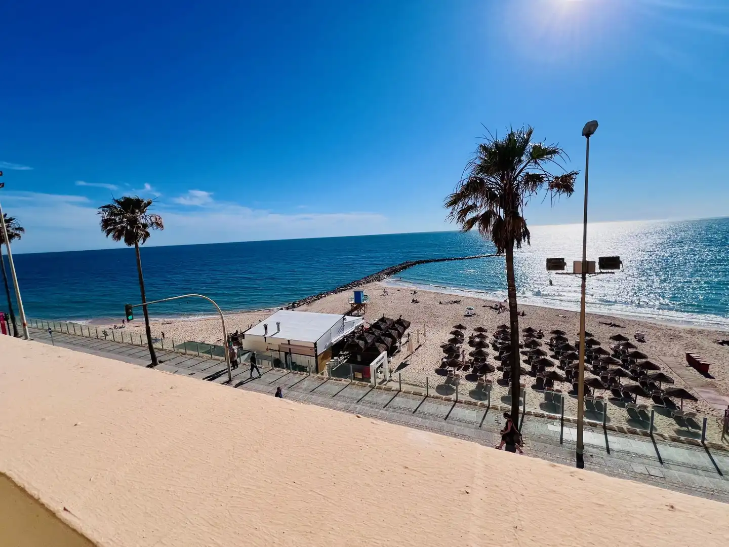 Vista exterior de Piso en venta en Cádiz con Terraza y Amueblado