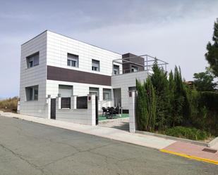 Vista exterior de Casa o xalet en venda en Mocejón amb Aire condicionat i Terrassa