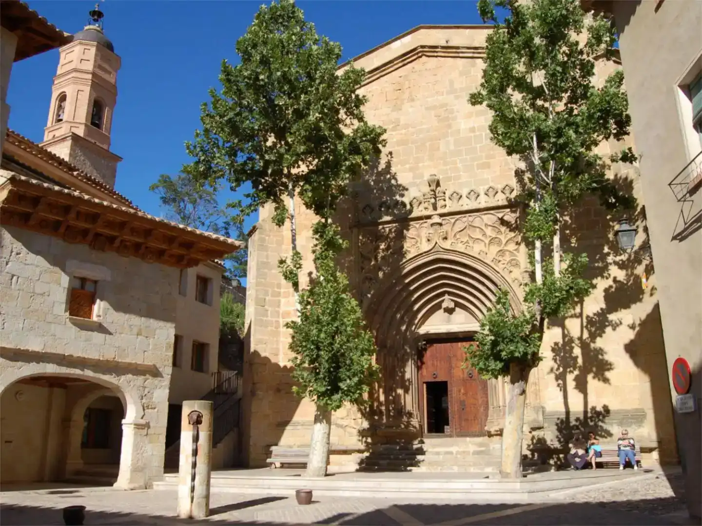 Vista exterior de Pis en venda en Molinos amb Moblat i Balcó