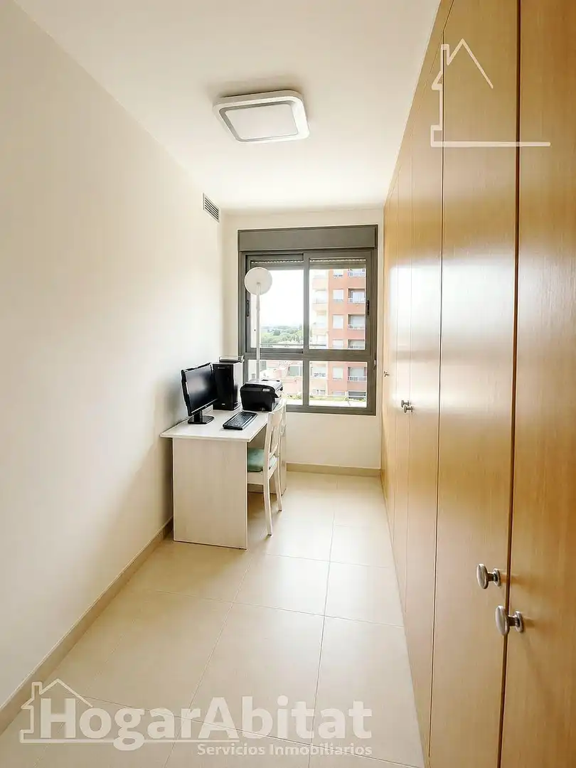 Dormitori de Pis en venda en Castellón de la Plana / Castelló de la Plana amb Aire condicionat, Calefacció i Jardí privat