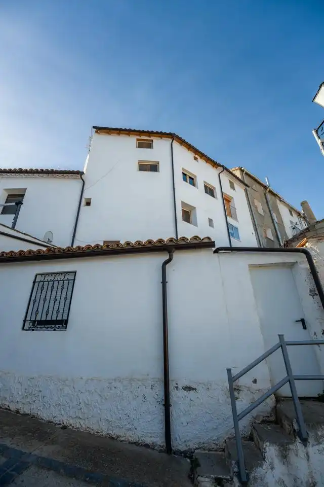 Vista exterior de Casa o chalet en venta en Almonacid de la Sierra con Calefacción, Terraza y Balcón