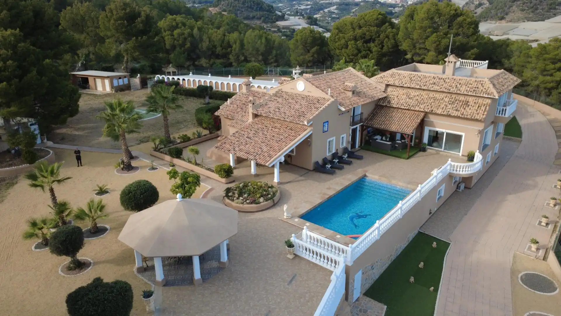 Casa amb piscina en venda a La Nucia Pueblo