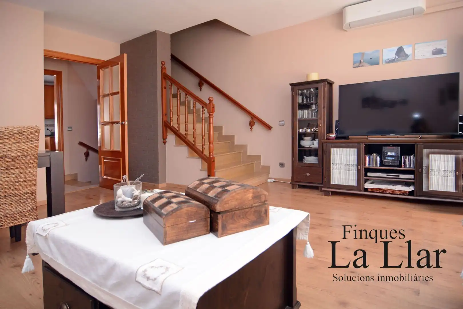 Sala de estar de Casa adosada en venta en Gavà con Aire acondicionado y Calefacción