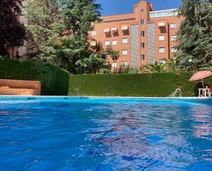 Swimming pool of Flat to rent in Tres Cantos  with Air Conditioner, Heating and Private garden