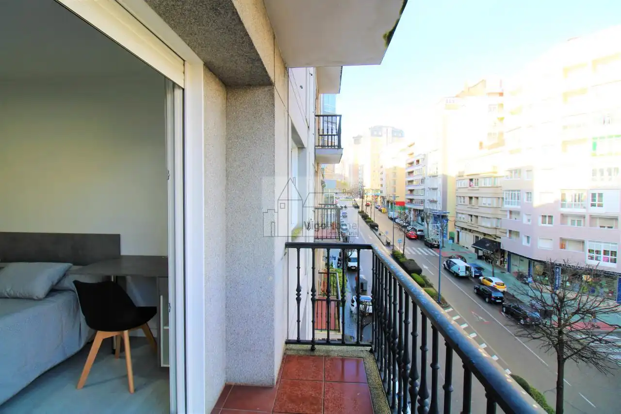 Außenansicht von Wohnung zur Miete in Vigo  mit Heizung, Terrasse und Möbliert