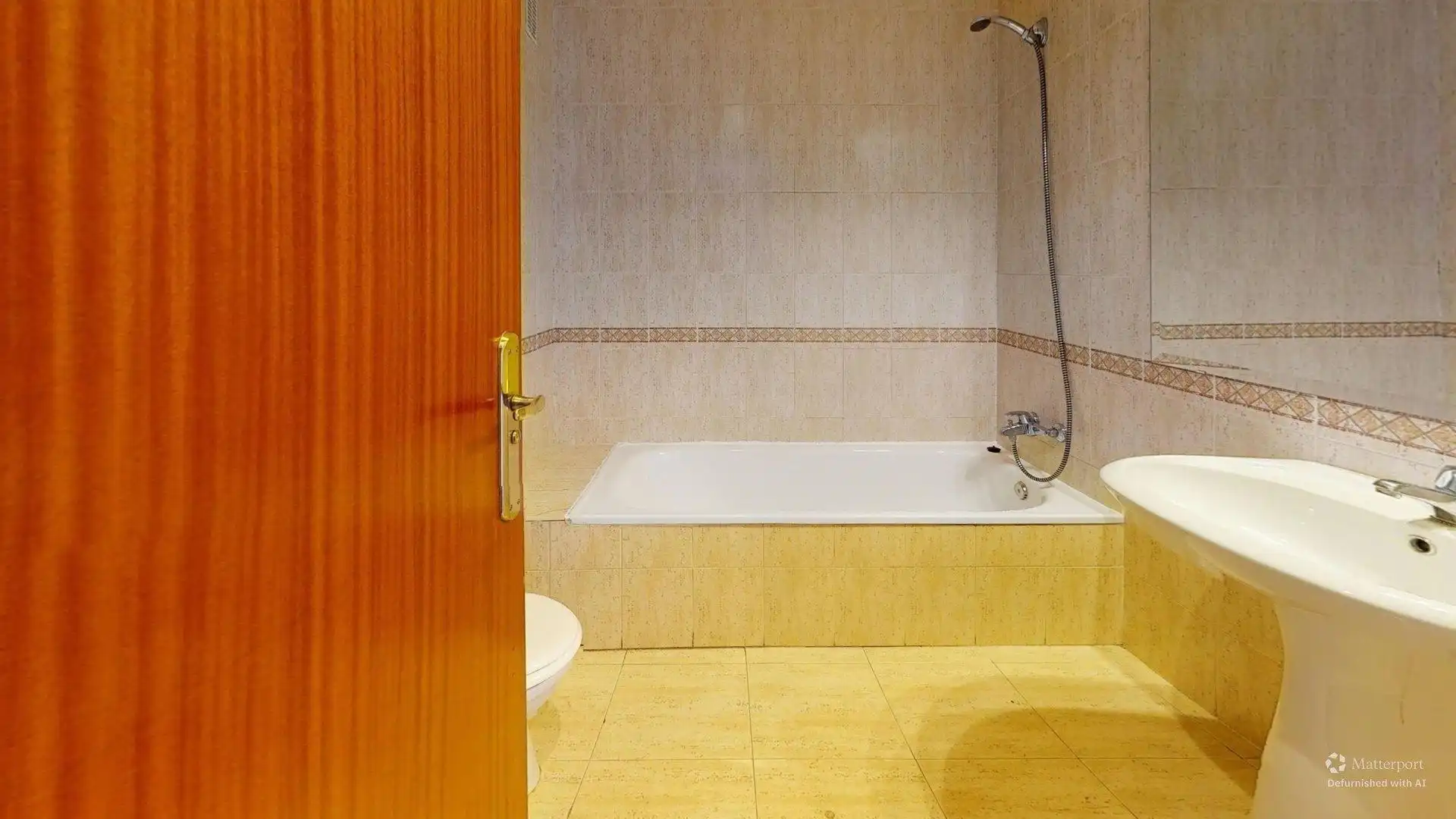 Badezimmer von Wohnung zum Verkauf in Córdoba mit Klimaanlage, Heizung und Abstellraum