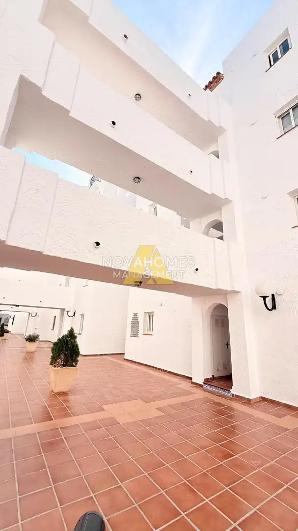 Außenansicht von Wohnungen zum Verkauf in La Manga del Mar Menor mit Klimaanlage, Heizung und Terrasse