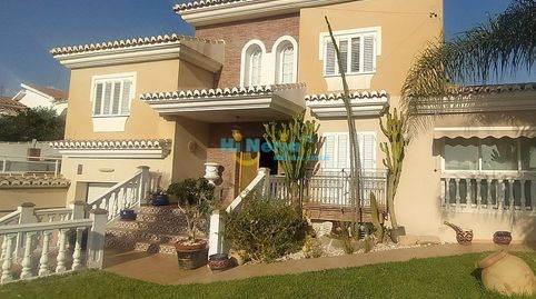 VILLA ENORME 4 DORMITORIOS CON TERRAZAS GARAJE PARA 2 COCHES, SOTANO JARDIN Y VISTAS AL MAR A 500 metros de la playa  TORRE DEL MA