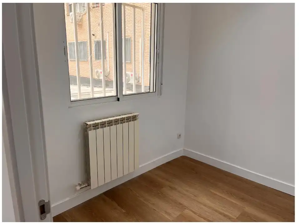 Bedroom of Flat for sale in Zaragoza  with Heating