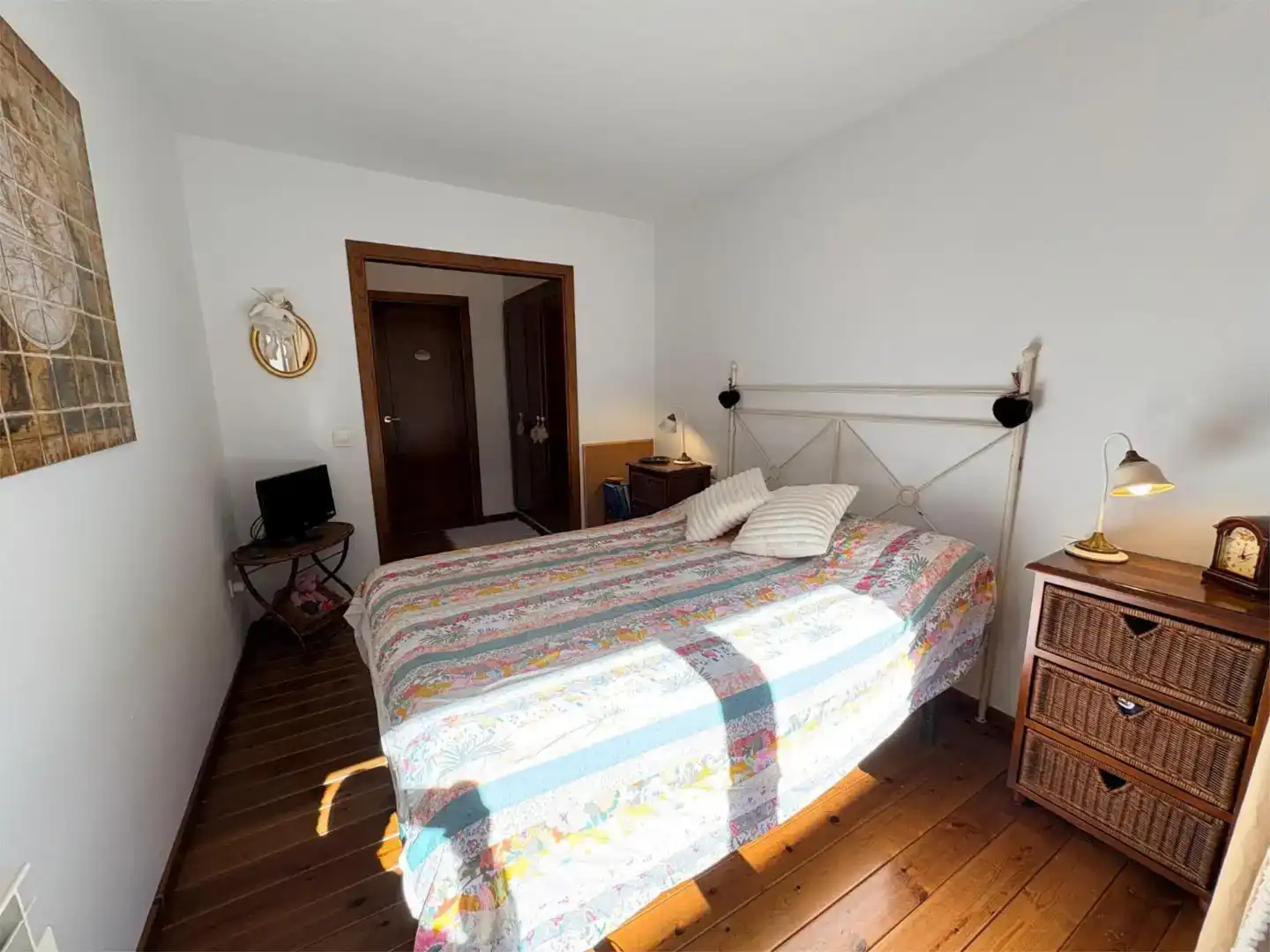 Habitación de Piso de alquiler en Naut Aran con Parquet, Amueblado y Balcón