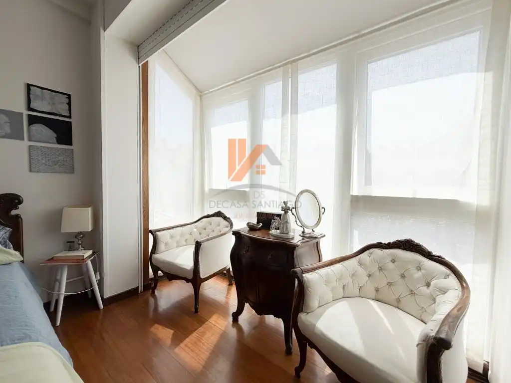 Sala de estar de Casa adosada en venta en Brión con Jardín privado, Trastero y Horno