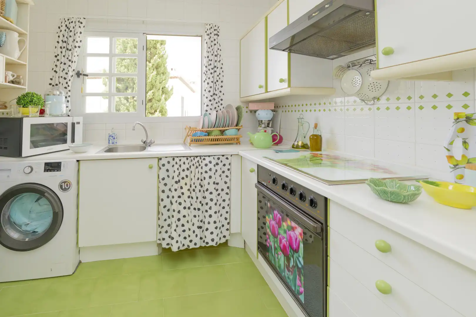 Cocina de Piso en venta en Mijas con Terraza, Piscina y Internet