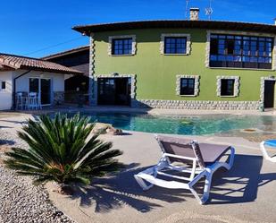 Swimming pool of House or chalet for sale in Llanes