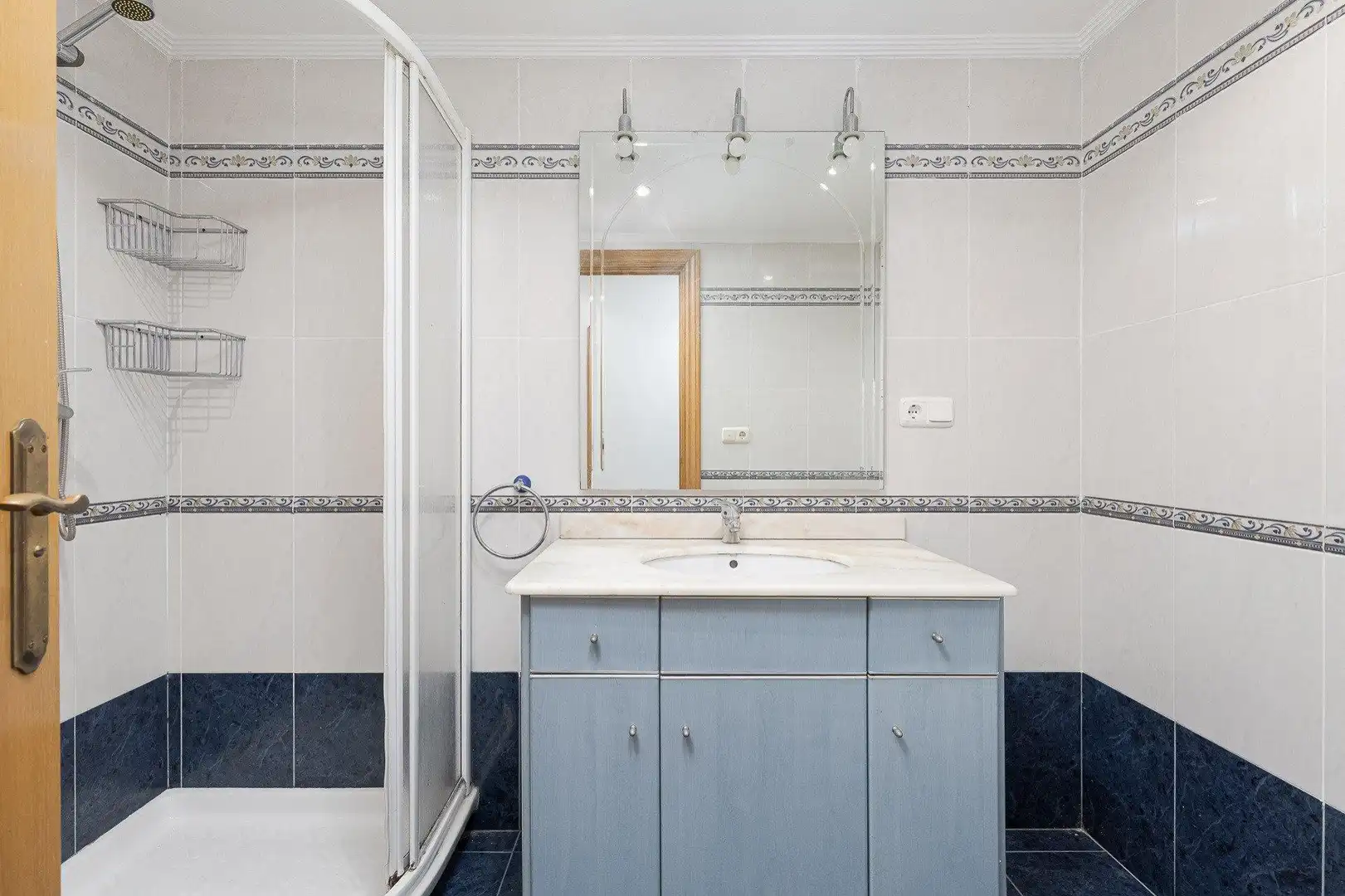 Baño de Piso en venta en Hernani con Calefacción y Balcón