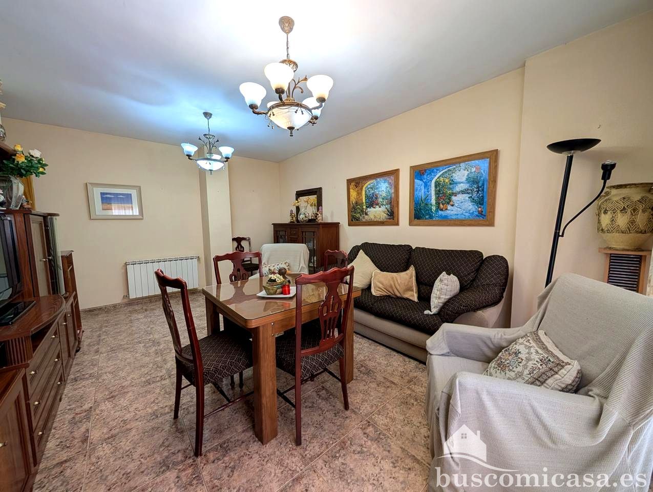 Sala d'estar de Pis en venda en Linares amb Aire condicionat, Calefacció i Moblat