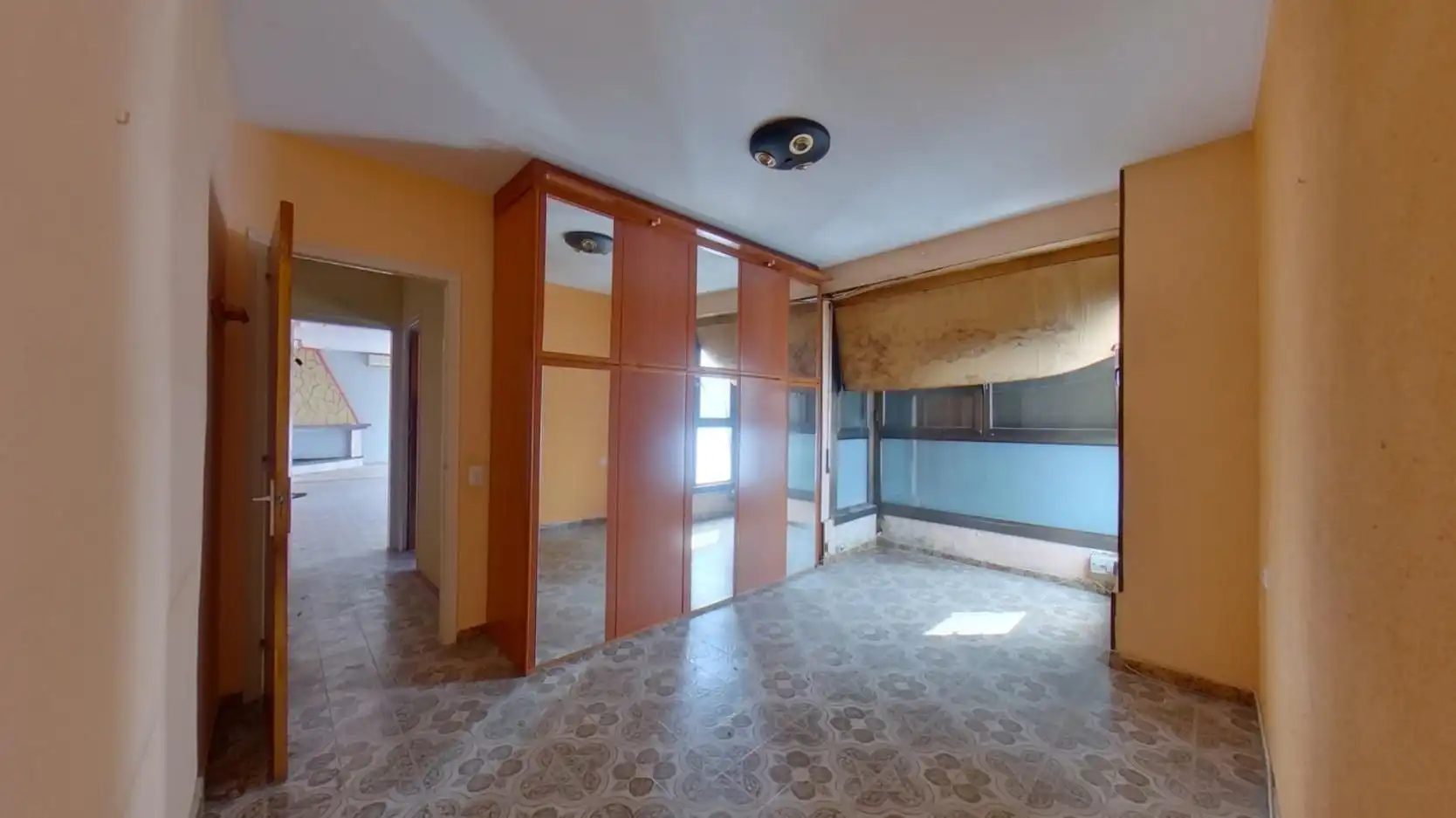 Habitación de Edificio en venta en Sabadell