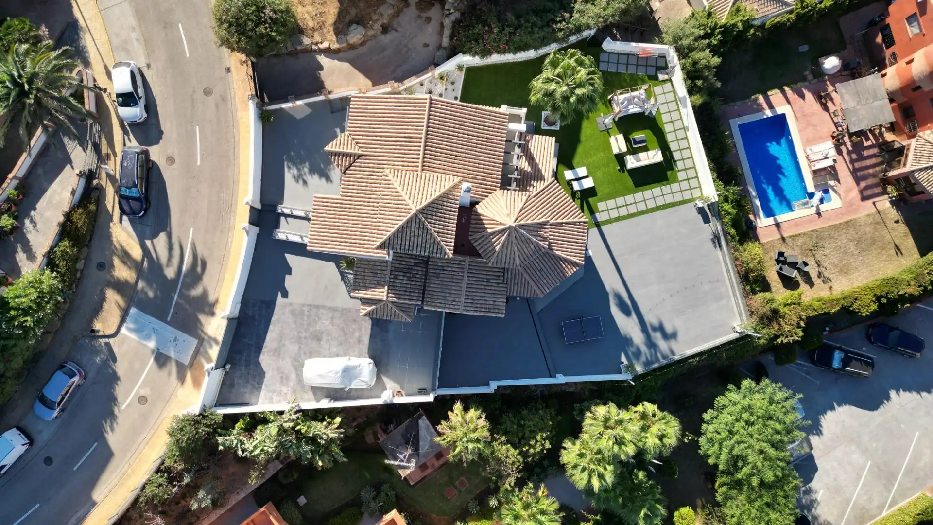 Vista exterior de Casa o chalet en venta en La Alcaidesa con Terraza, Trastero y Piscina