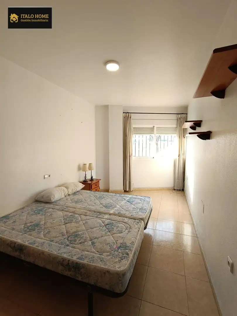 Habitación de Piso de alquiler en Murcia con Trastero y Amueblado