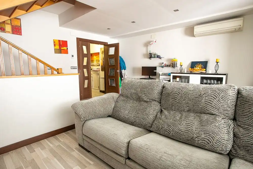 Sala de estar de Casa adosada en venta en Irurtzun con Aire acondicionado, Calefacción y Trastero