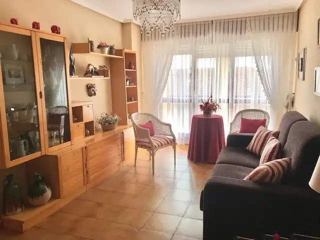 Sala d'estar de Dúplex en venda en Noja amb Calefacció i Terrassa