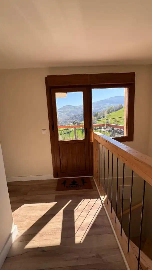 Balcony of Houses for sale in Soba  with Heating, Parquet flooring and Terrace