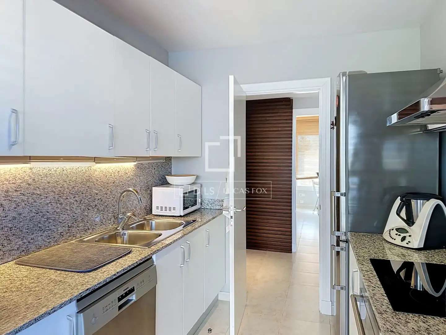 Küche von Wohnung zur Miete in Ciutadella de Menorca mit Klimaanlage, Heizung und Privatgarten