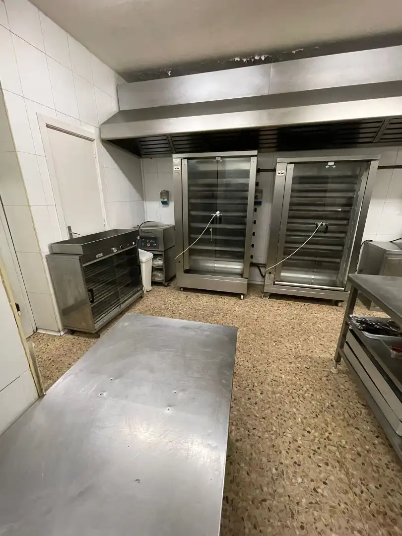 Local de alquiler en Parets del Vallès con Aire acondicionado y Amueblado