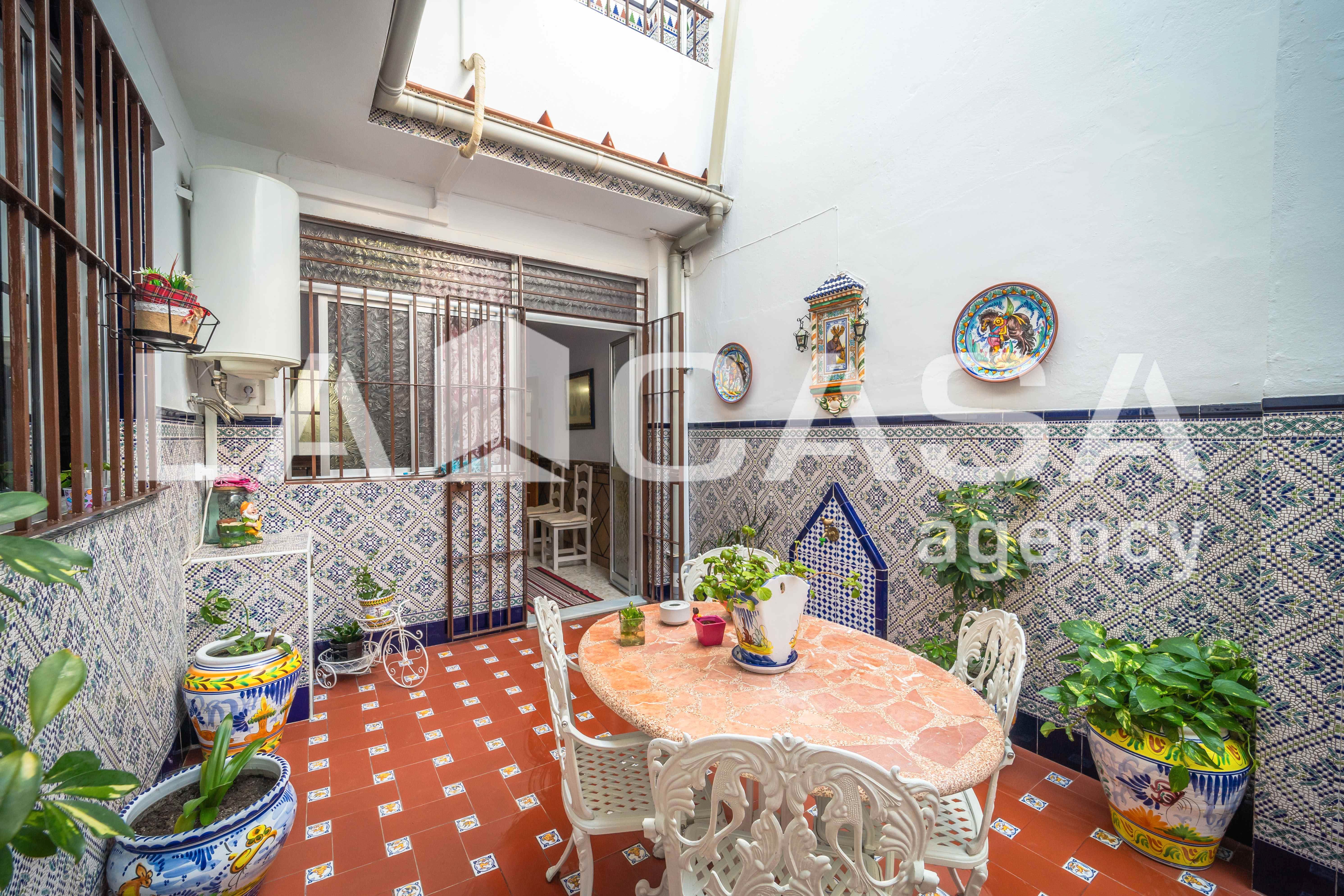 Garden of House or chalet for sale in Dos Hermanas  with Air Conditioner, Heating and Terrace