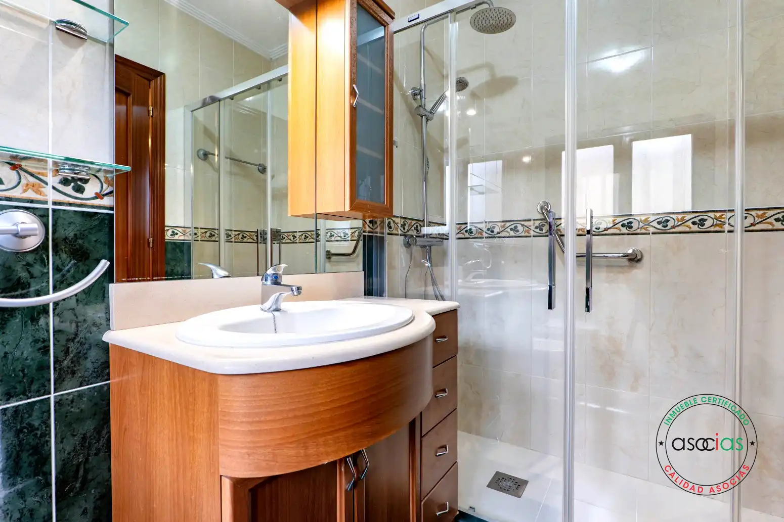 Bathroom of Detached homes for sale in Gijón   with Heating, Private garden and Parquet flooring
