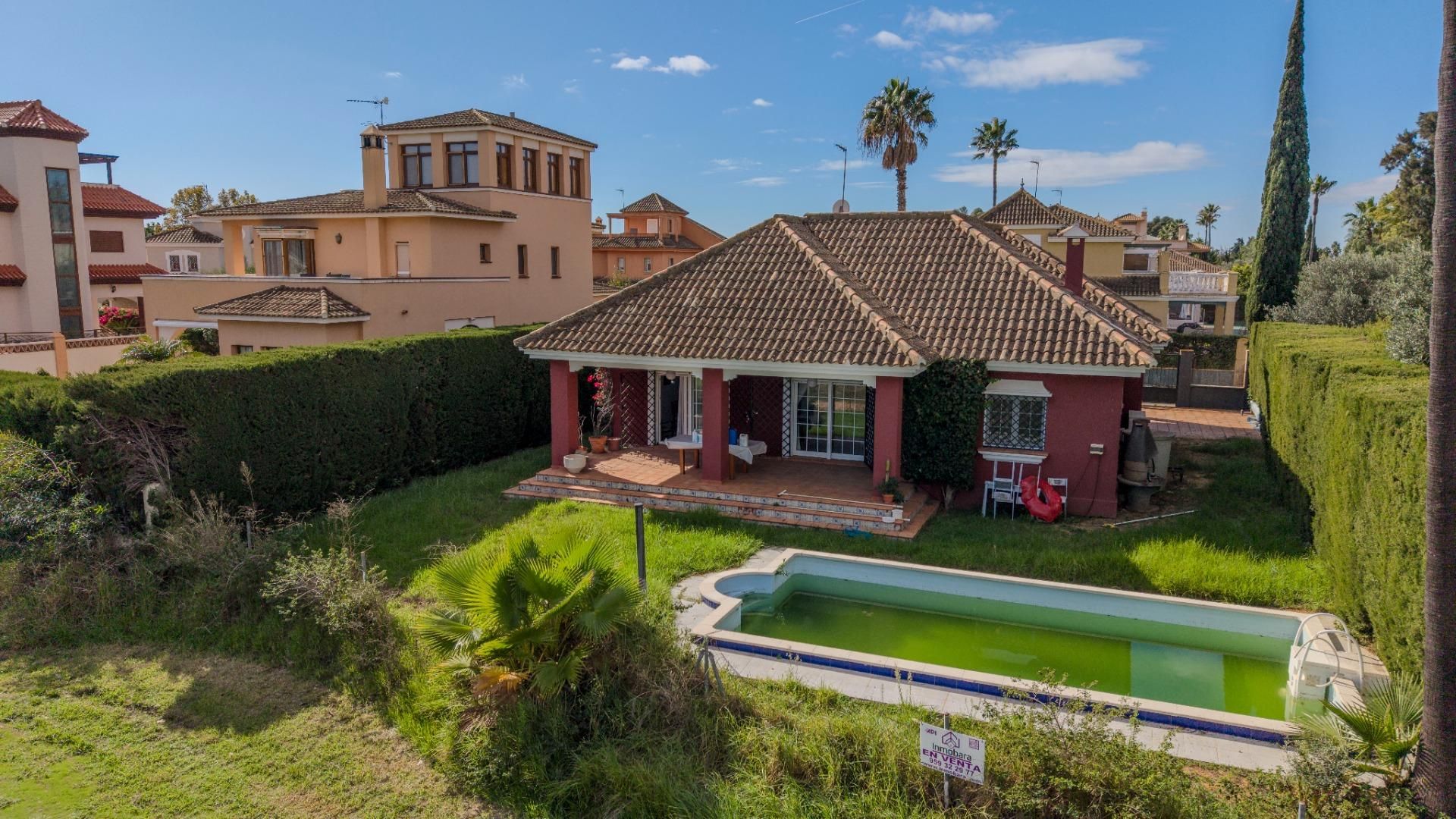 Vista exterior de Casa o xalet en venda en Ayamonte amb Aire condicionat, Jardí privat i Terrassa