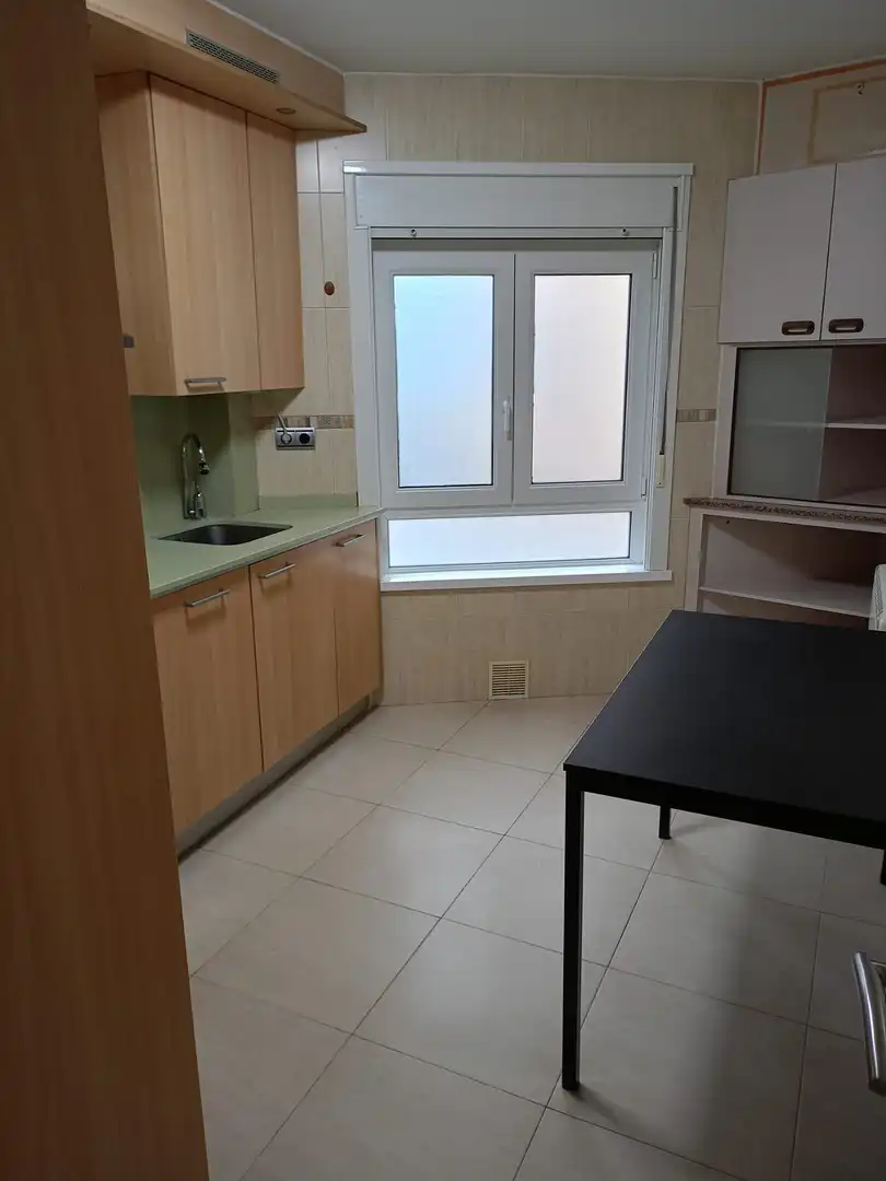 Cocina de Piso en venta en Carballo con Calefacción y Amueblado