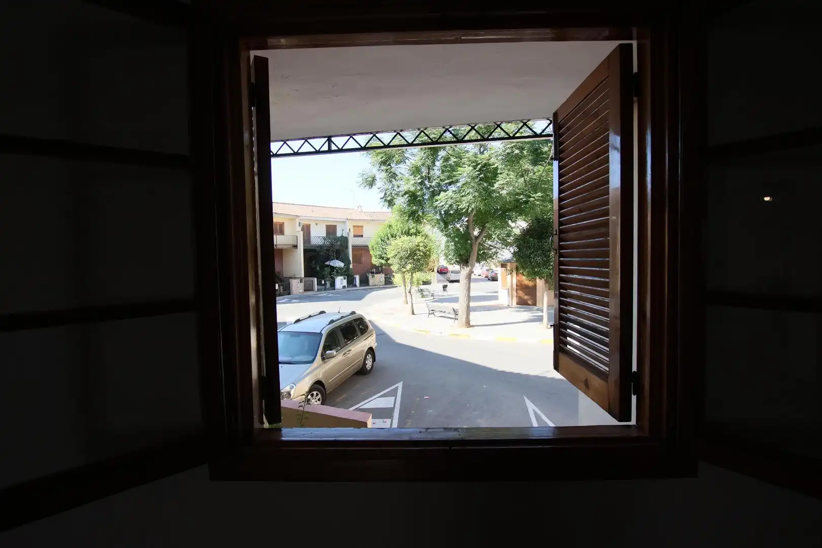 Vista exterior de Casa adosada en venda en Montijo amb Aire condicionat, Jardí privat i Traster