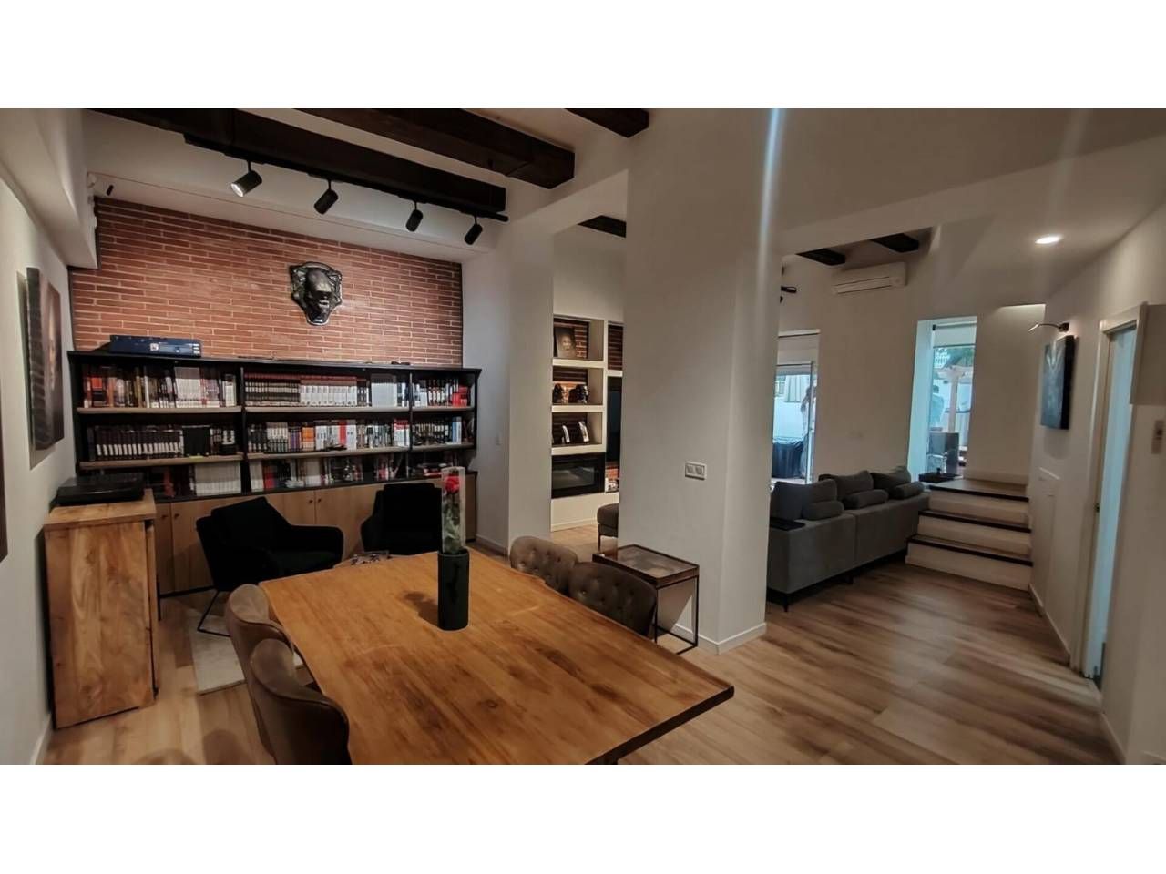 Living room of Flat for sale in  Barcelona Capital  with Air Conditioner, Heating and Private garden