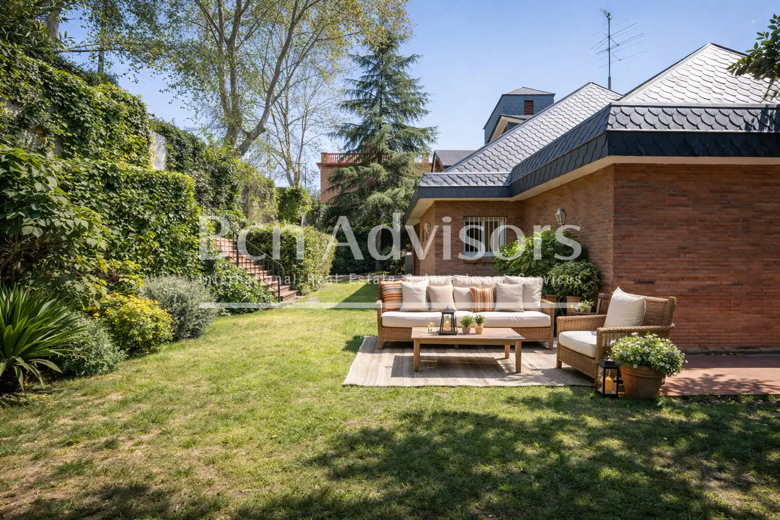 Jardín de Casa o chalet en venta en Barcelona con Aire acondicionado, Calefacción y Jardín privado