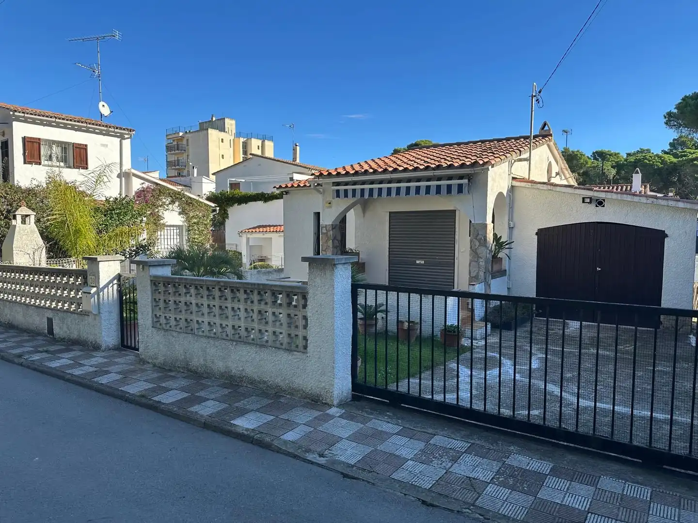 Vista exterior de Casa o chalet en venta en Port - La Cota - Puig Sec