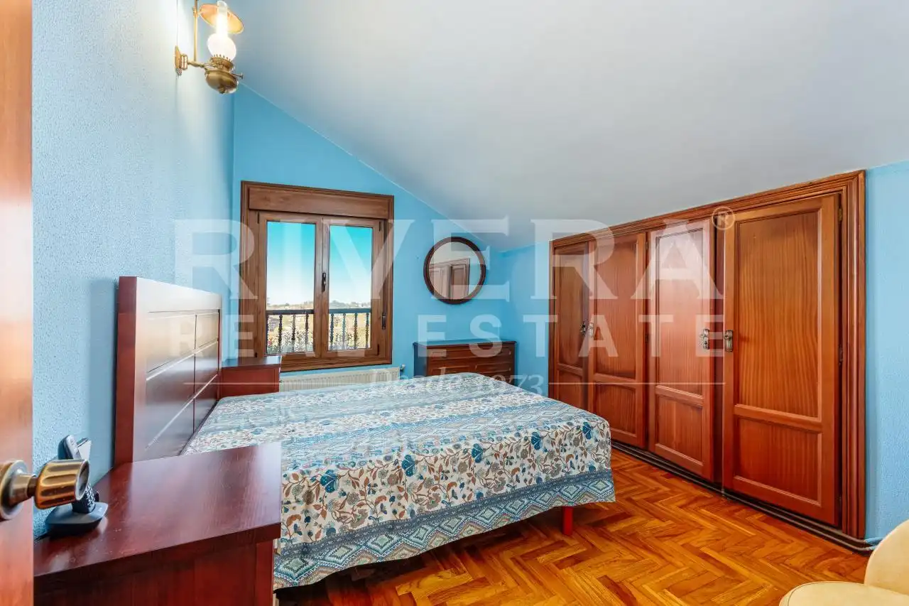 Schlafzimmer von Haus oder Chalet zum Verkauf in Nigrán mit Heizung, Terrasse und Abstellraum