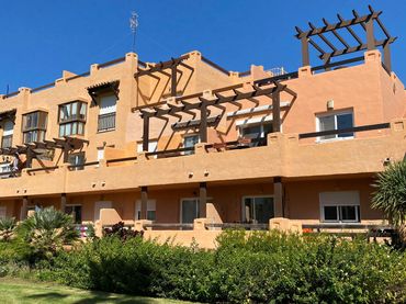 Penthouse mit Pool zum Verkauf in CASARES DEL SOL (UR7B) 2