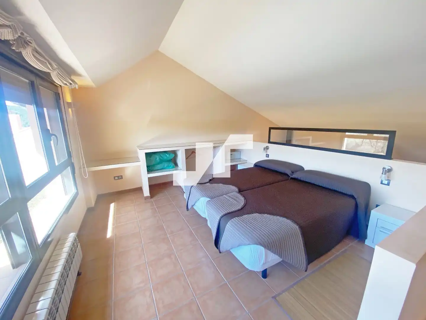 Habitación de Edificio en venta en Orea